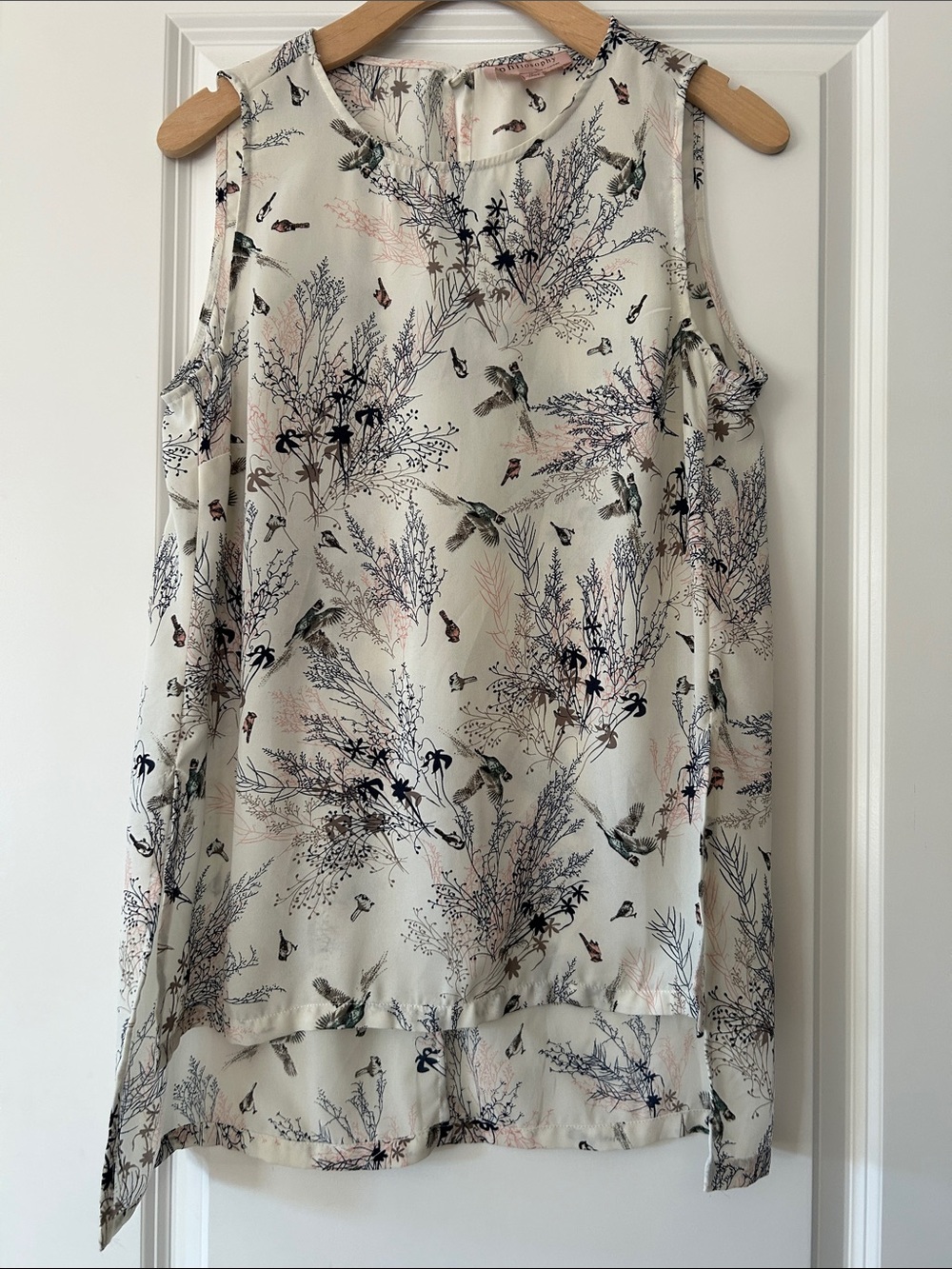 Philosophy Bird Print Tank Sz M w MEASUREMENTS Hi Lo Hems Songbirds Pheasants